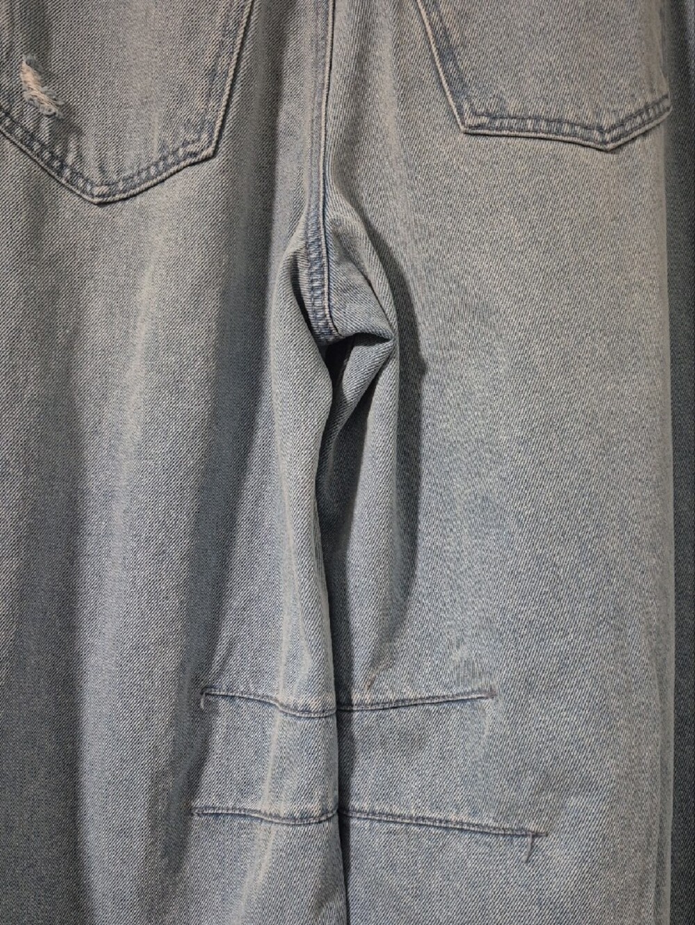 Scoop High-Rise Ankle Barrel Jeans with Distressed Detail - Picture 6 of 9